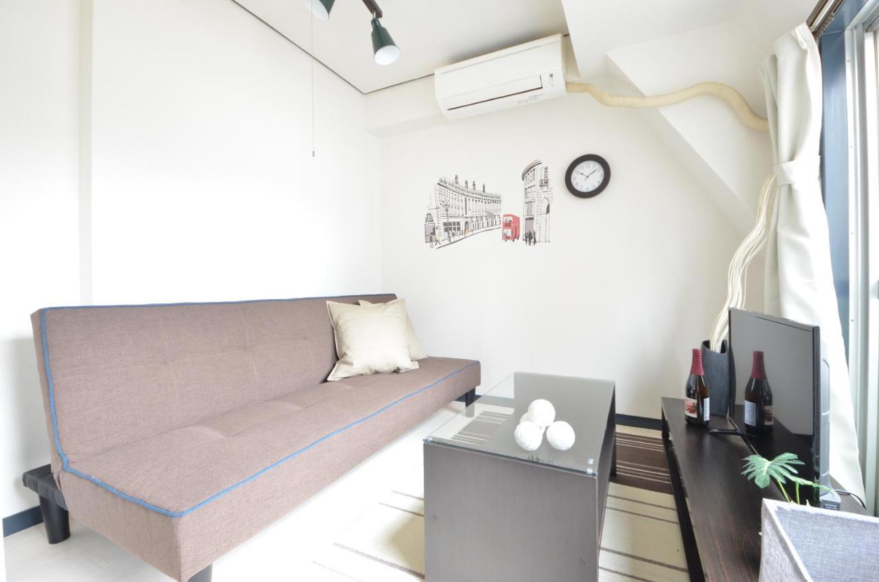 Apartment River Side Namba 801